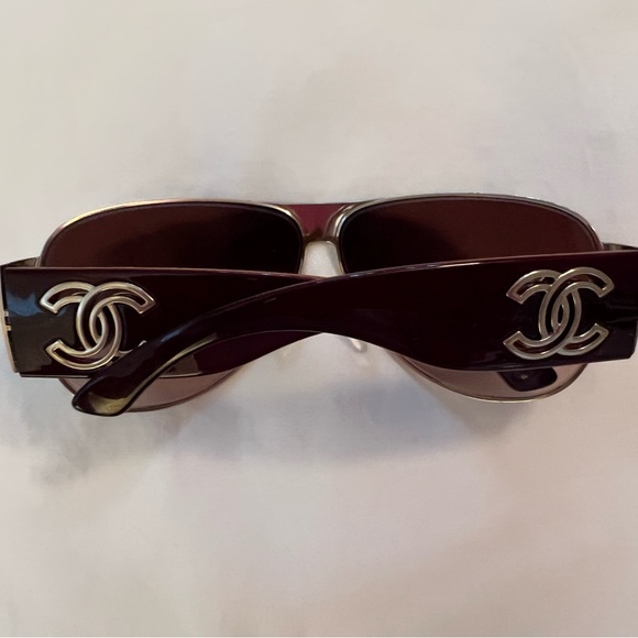 CHANEL SUNGLASSES - Picture 4 of 8